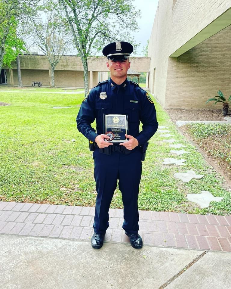 Health and Kinesiology alum named Class Leader and Top Shot in class at Houston Police Department